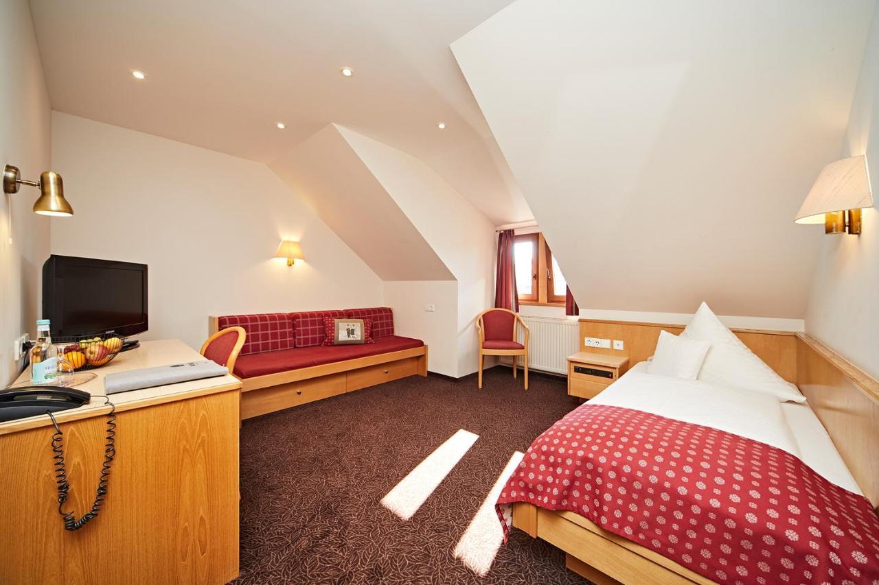Landhotel Mohren Neuravensburg Exterior photo