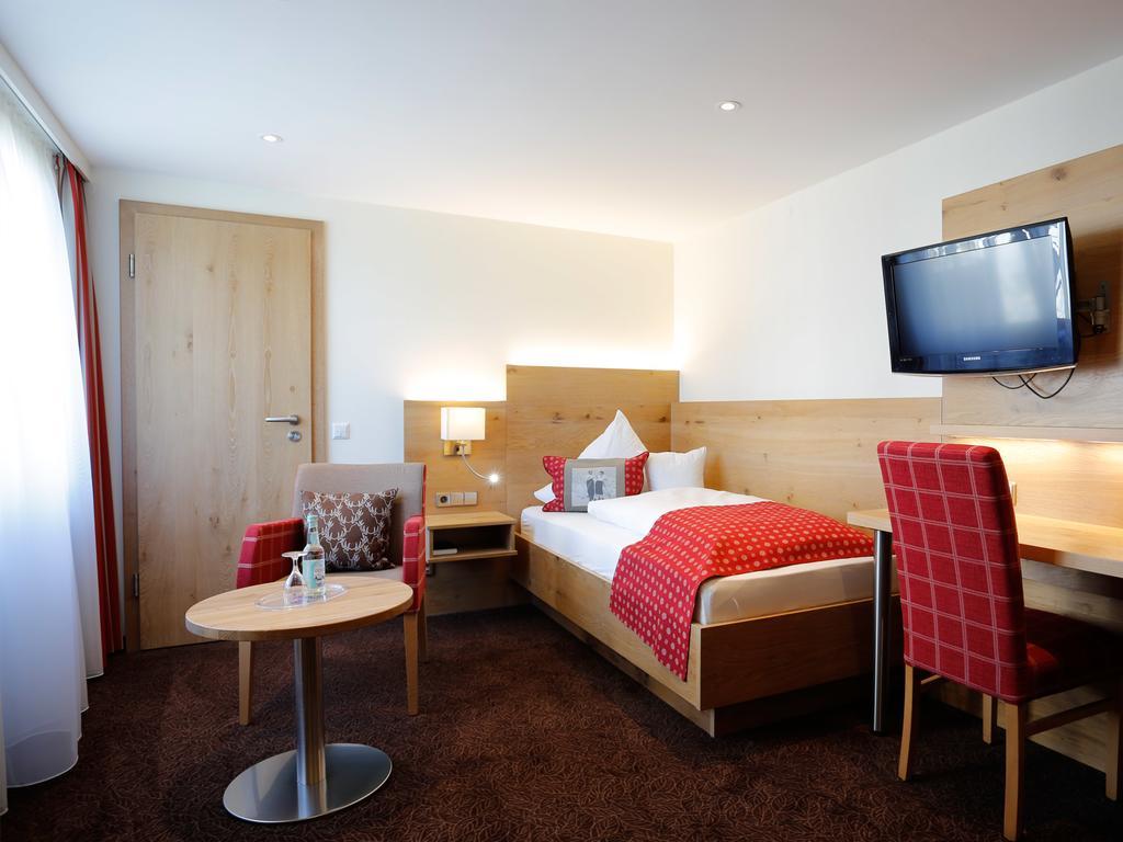 Landhotel Mohren Neuravensburg Exterior photo